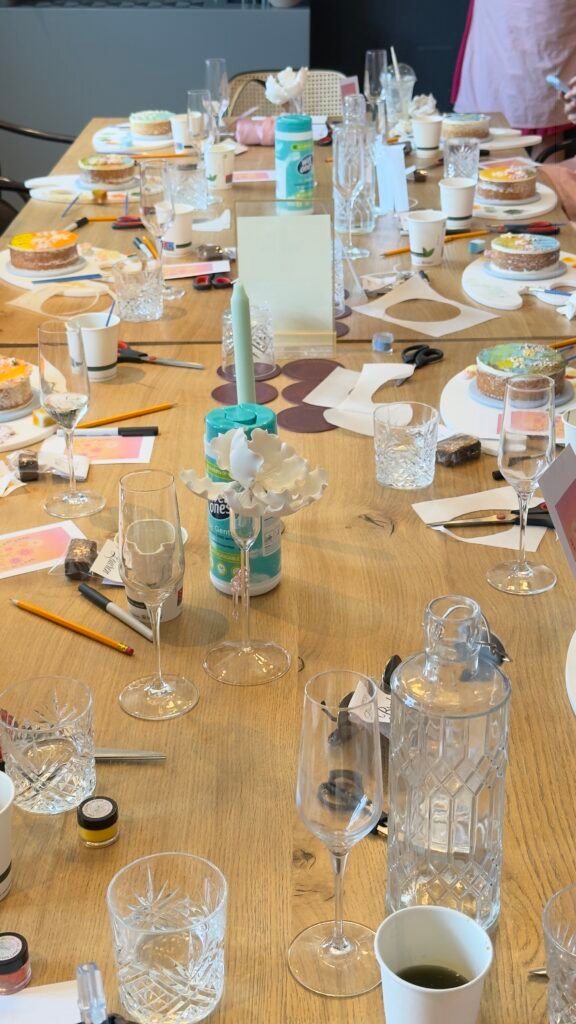 Good Cake Day Sip and Paint Cake Decoration at the Arding Room 